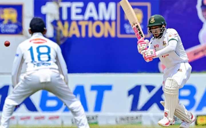 গল টেস্টঃ বৃষ্টির বাধার পর খেলা শুরু